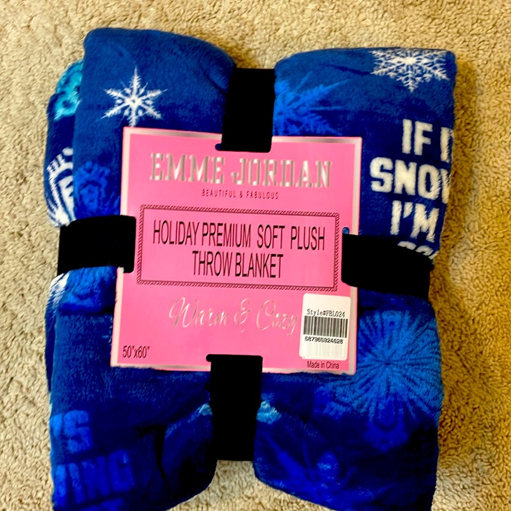 EMME JORDAN Soft Plush Throw Blanket